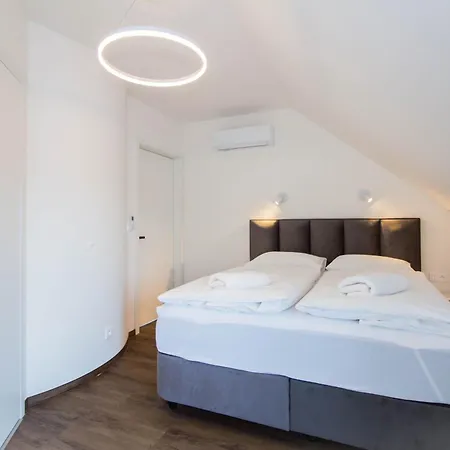 Apartmanovy Se Zahradkou Tre Apartament Mikulov